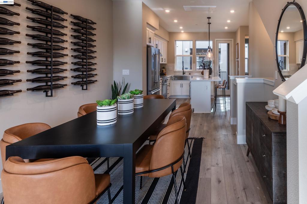2015 Clement Avenue