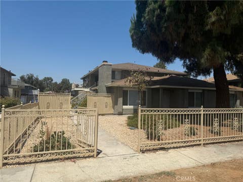 Photo of 1209 Oxford Drive #C, Redlands, CA 92374 (MLS # OC26167741)