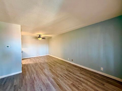Photo of 2812 N Auburn Court #210, Palm Springs, CA 92262 (MLS # 219142016PS)
