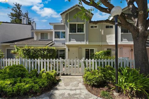 Photo of 34736 Beret Ter Ter, Fremont, CA 94555 (MLS # 41130499)