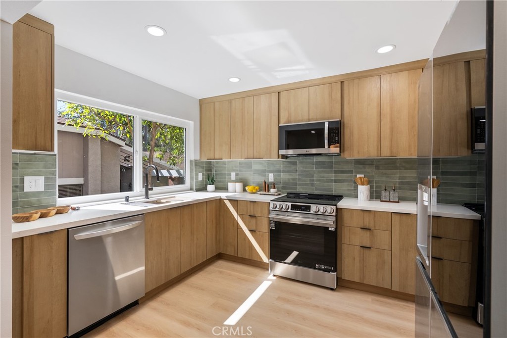 6577 E Camino Vista 6