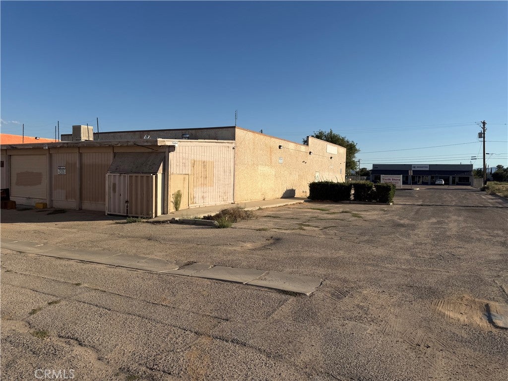 16050 Walnut