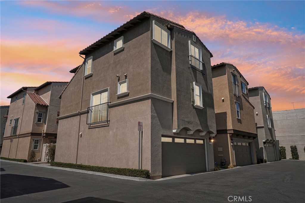 22111 Main Street 6