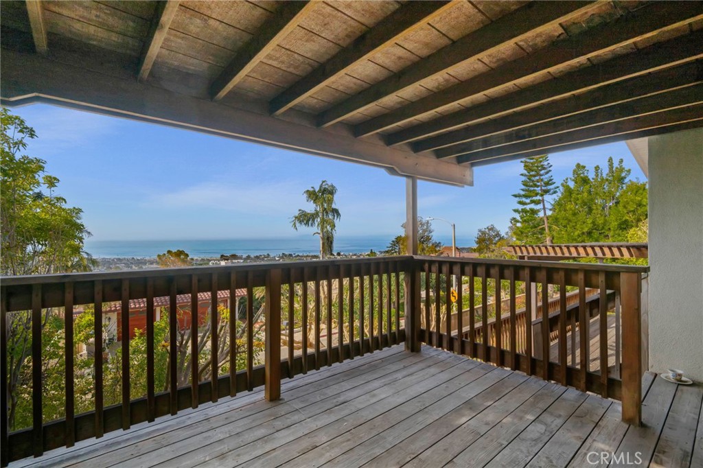 1806 Sunset Drive