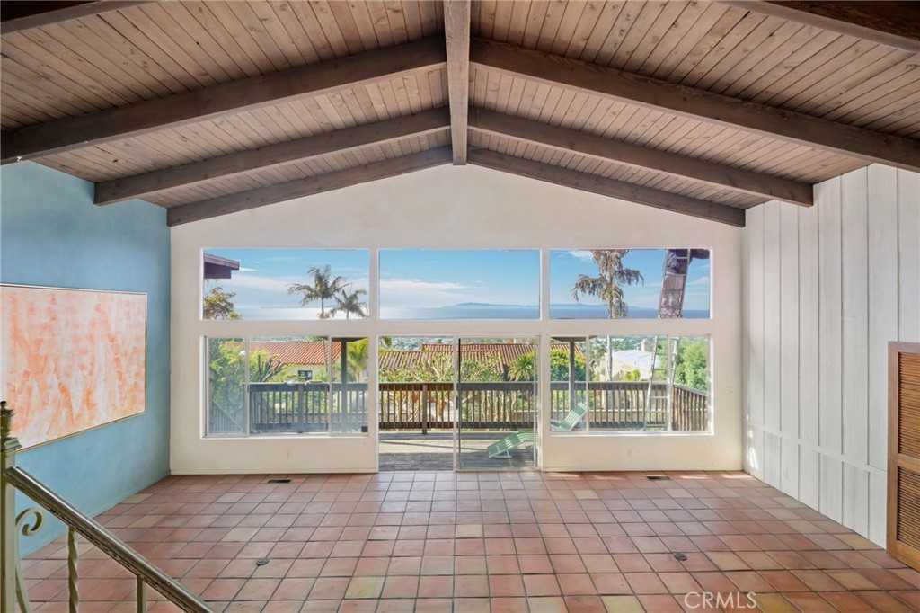 1806 Sunset Drive