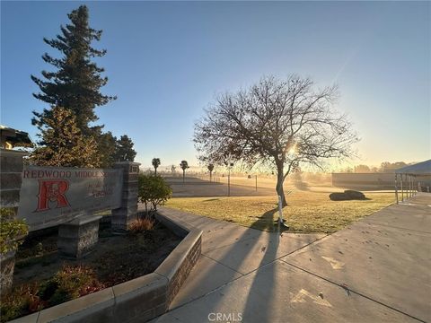 Tiny photo for 543 Paseo Grande, Thousand Oaks, CA 91320 (MLS # OC26033545)