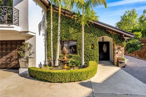 Tiny photo for 543 Paseo Grande, Thousand Oaks, CA 91320 (MLS # OC26033545)