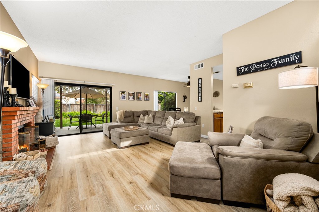 3516 Landsford Way