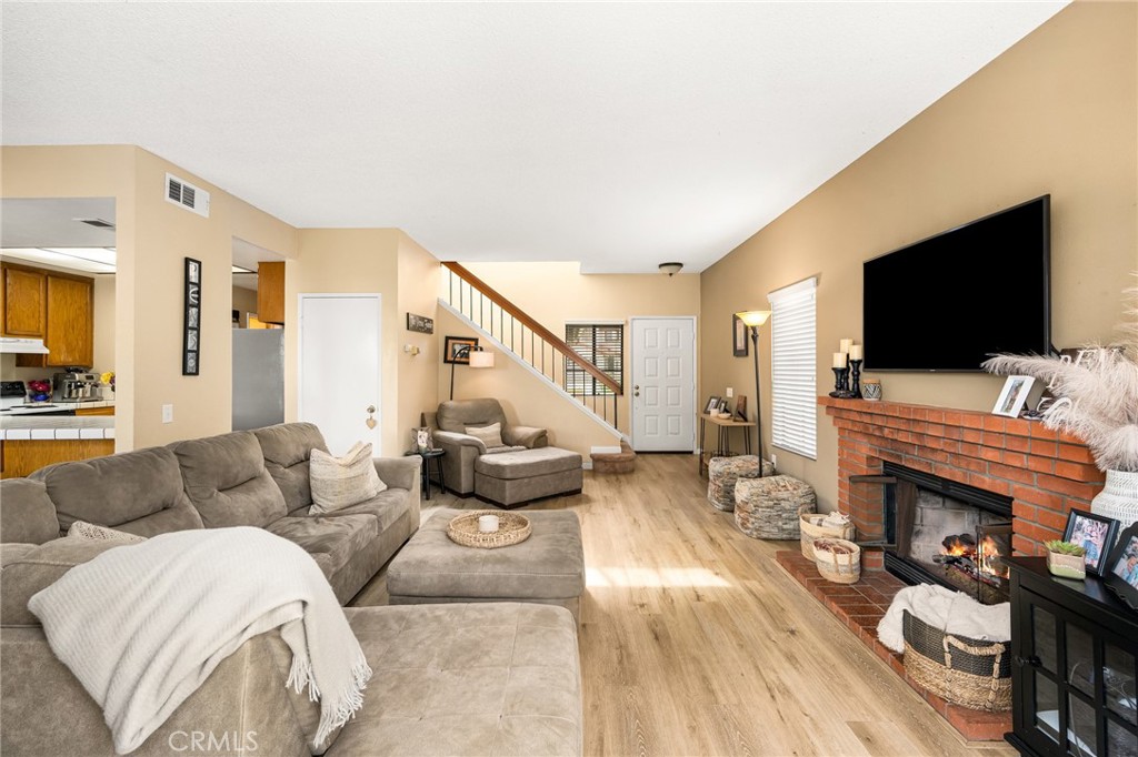 3516 Landsford Way