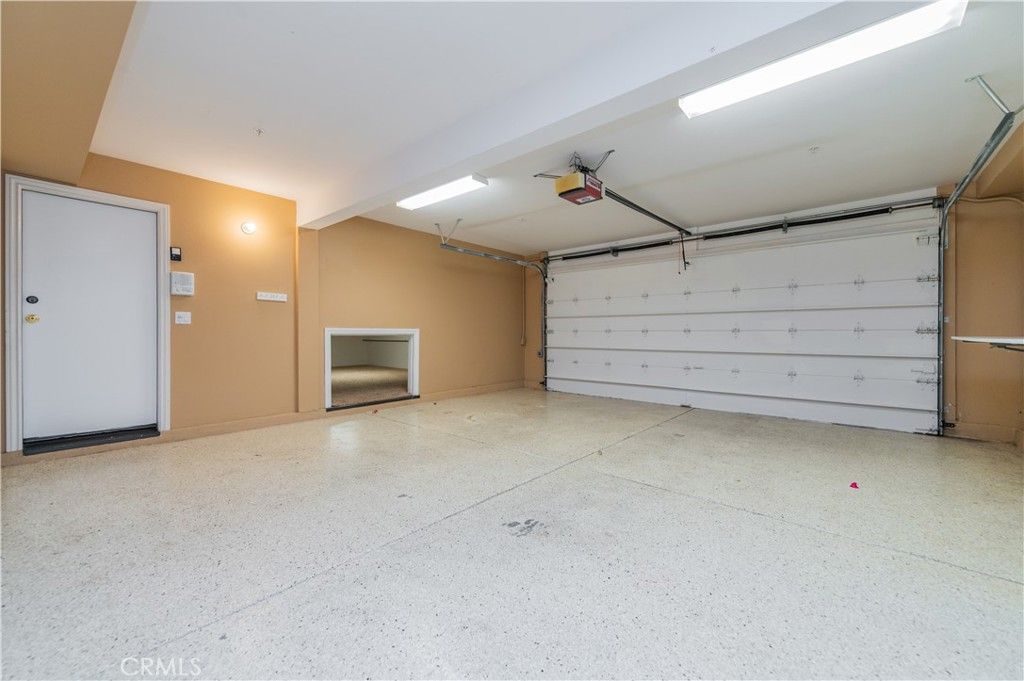 listing image 130724461116690961510