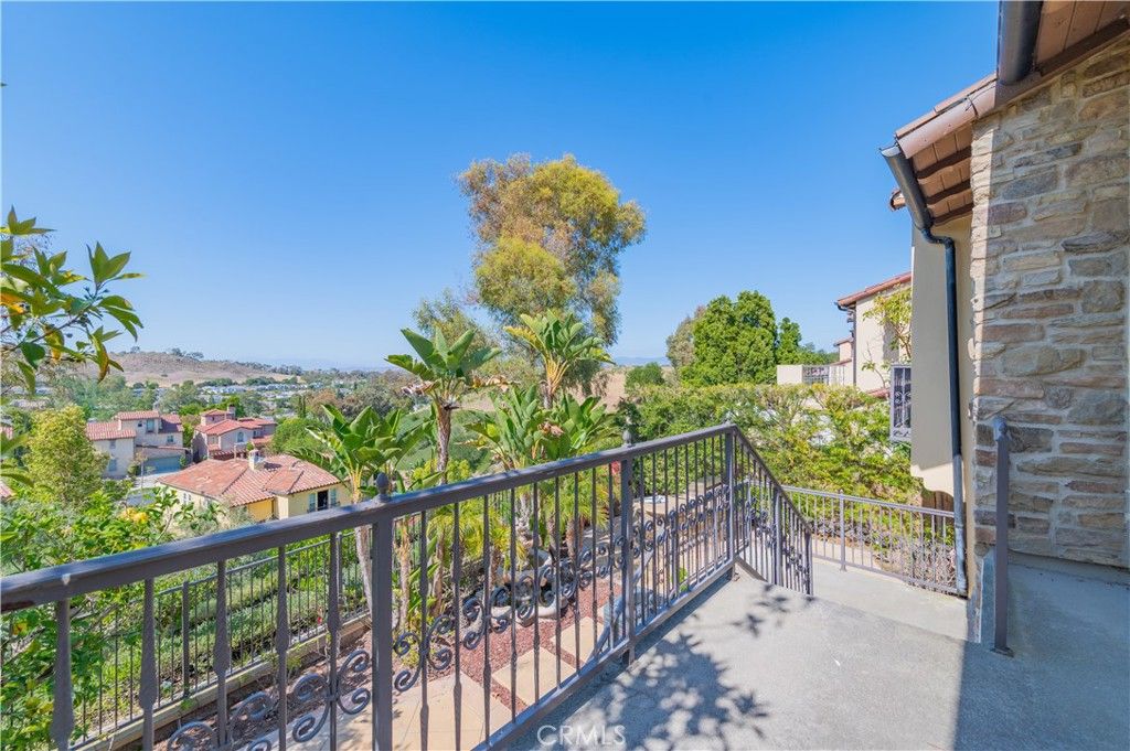 listing image 130725683174629595408