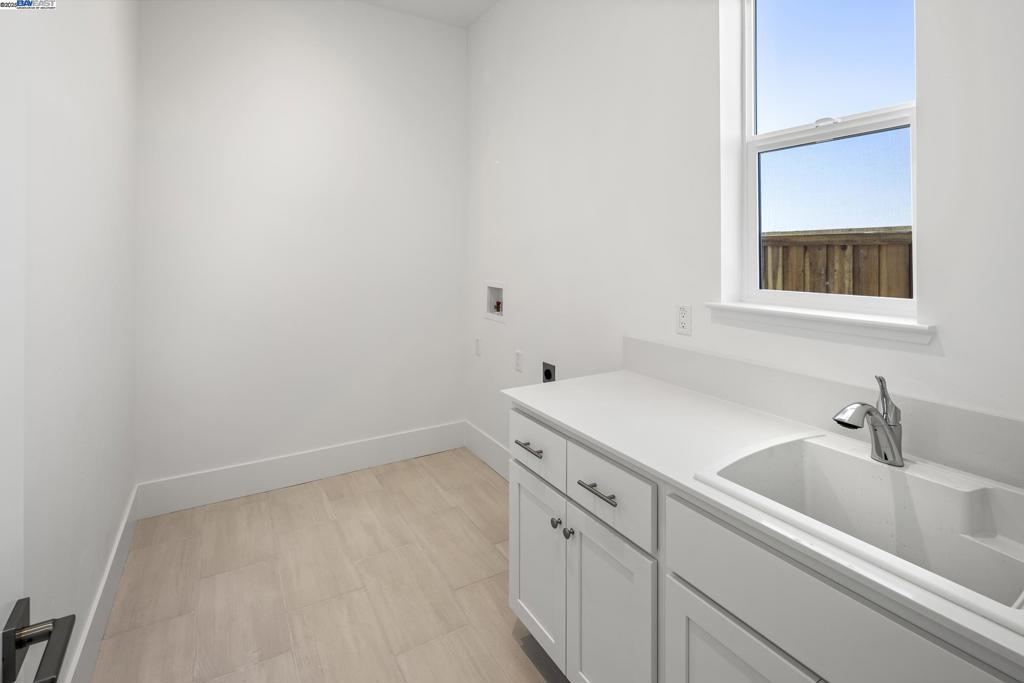BETHEL ISLAND - Residential
