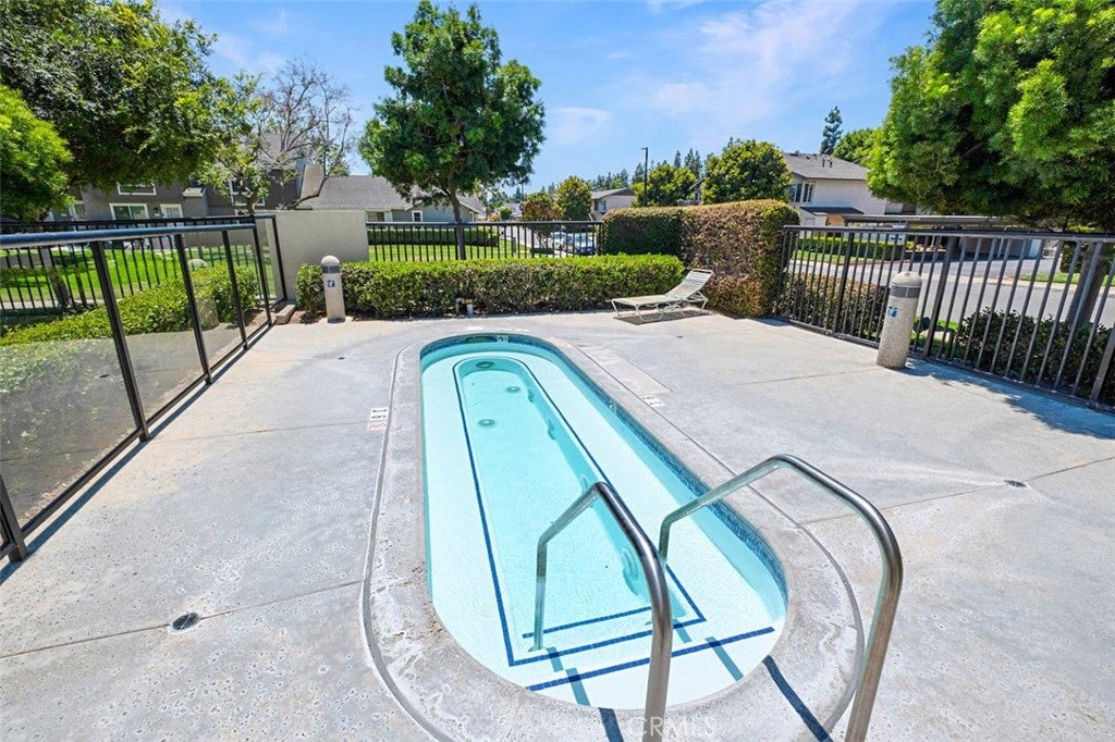 1 Woodleaf, Irvine CA 92614 - Photo 39
