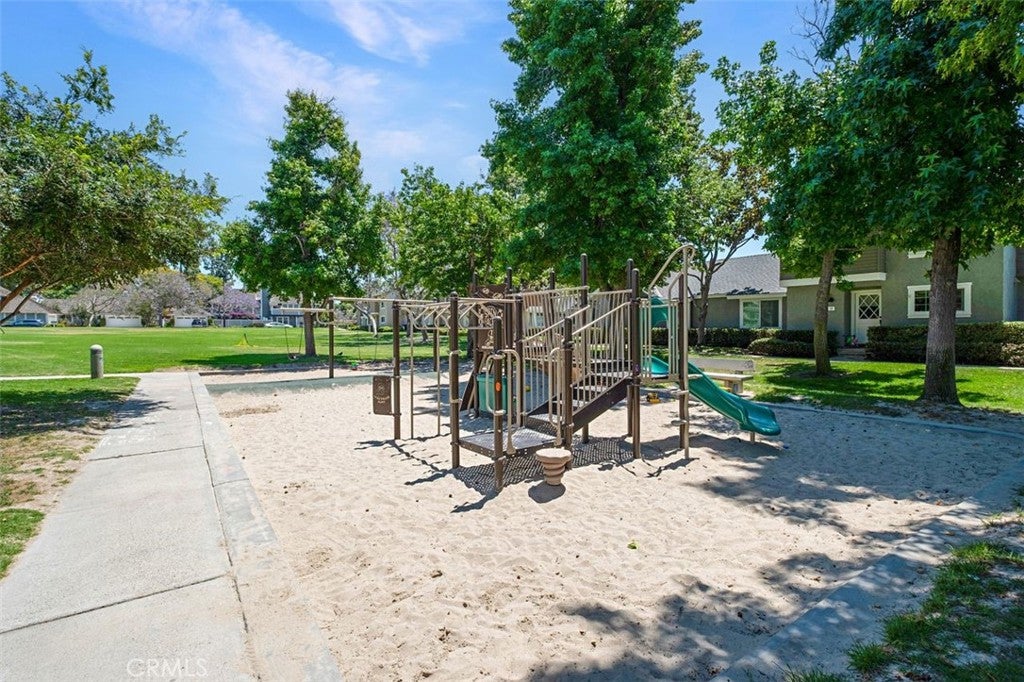 1 Woodleaf, Irvine CA 92614 - Photo 33