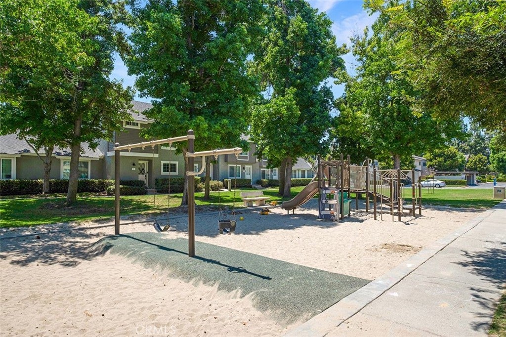 1 Woodleaf, Irvine CA 92614 - Photo 34