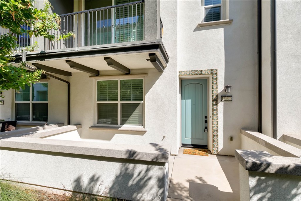 Discover modern elegance at 15920 Ellington Way, a stunning 1,800-square-foot townhome in the serene Los Serranos neighborhood of Chino Hills. Built in 2018 within a beautifully designed attached-home community, this three-story residence offers 3 spacious bedrooms, 3 full bathrooms, and an attached two-car garage. Perfectly positioned near Chino Hills State Park and the prestigious Los Serranos Country Club, this home combines contemporary comfort with access to nature and recreation.
Step into an open-concept main 2nd level where the bright living room flows effortlessly into the dining area and gourmet kitchen, complete with balcony. The kitchen features sleek granite countertops, stainless steel appliances, a large island with bar seating, and ample cabinetry for all your culinary needs. Top floor, the primary suite is a tranquil retreat with a walk-in closet and luxurious en-suite bathroom boasting dual vanities and a large shower. An additional bedroom suite provide versatile space for family, guests, or a home office. The 1st level offers another bedroom perfect for a media room or bonus area and a full bathroom.
Outside, enjoy a private low-maintenance patio with views of lush greenbelts and distant mountains—perfect for morning coffee or evening relaxation. Community amenities include walking paths and parks, with the 14,000+ acre Chino Hills State Park just steps away for hiking, biking, and equestrian trails. Commuters benefit from easy access to the 71 Freeway and nearby shopping at The Shoppes at Chino Hills, featuring Albertsons, Starbucks, and local gems.
This move-in-ready townhome offers the perfect blend of upscale living and the natural beauty of Chino Hills. Don’t miss your chance to call this vibrant community home. Schedule your private tour today!