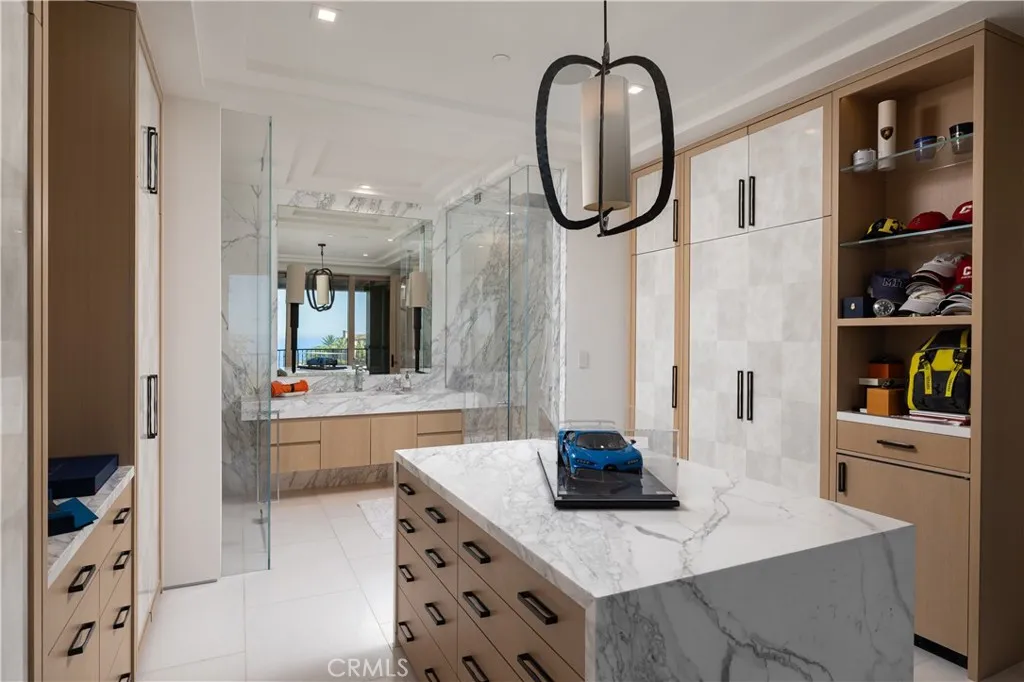 Newport Coast, California 92657, United States, 6 Bedrooms Bedrooms, ,11 BathroomsBathrooms,Residential,Active,209894