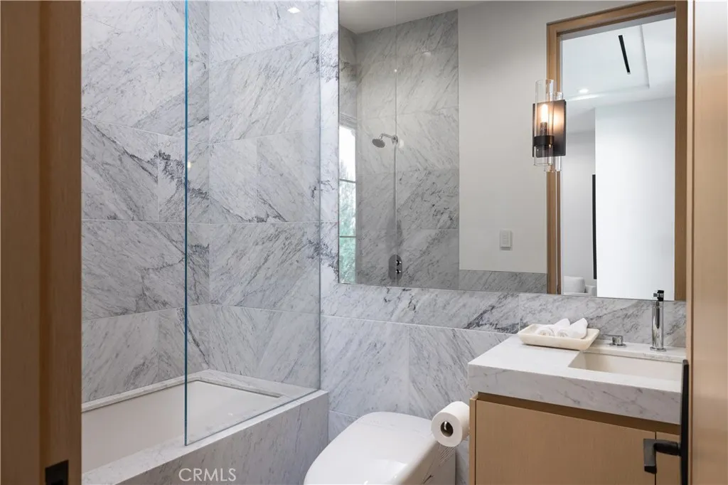 Newport Coast, California 92657, United States, 6 Bedrooms Bedrooms, ,11 BathroomsBathrooms,Residential,Active,209894