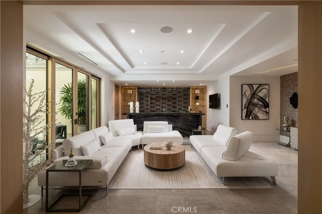 Newport Coast, California 92657, United States, 6 Bedrooms Bedrooms, ,11 BathroomsBathrooms,Residential,Active,209894