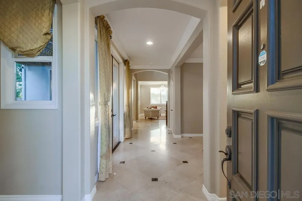 Chula Vista, California 91914, United States, 5 Bedrooms Bedrooms, ,5 BathroomsBathrooms,Residential,Active,183902