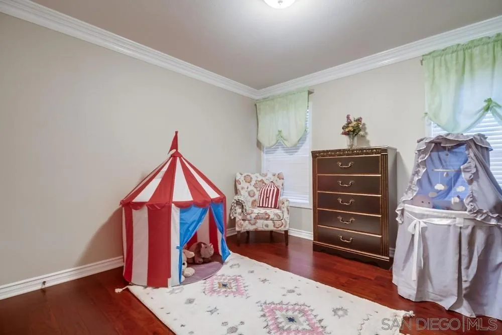 Chula Vista, California 91914, United States, 5 Bedrooms Bedrooms, ,5 BathroomsBathrooms,Residential,Active,183902