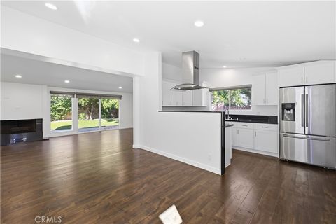 Photo of 22305 Schoolcraft Street, Canoga Park, CA 91303 (MLS # SR25250335) Photo of 22305 Schoolcraft Street, Canoga Park, CA 91303 (MLS # SR25250335)