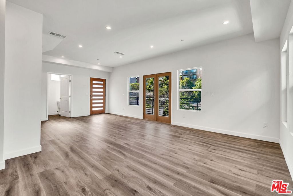 4418 Bowman Boulevard