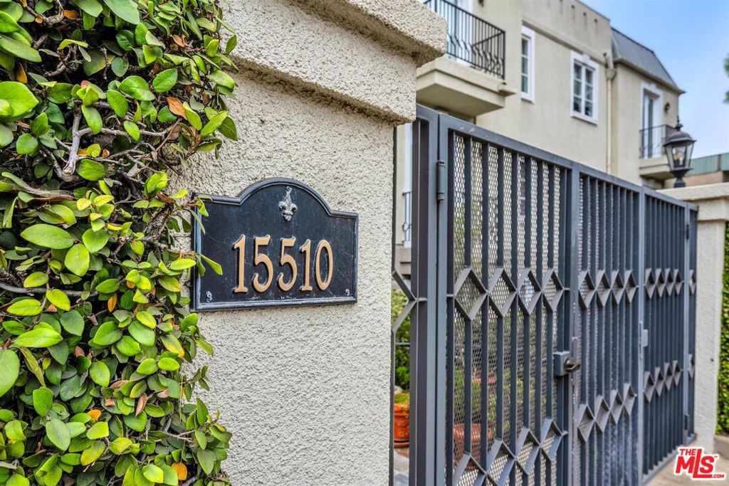 15510 W Sunset Boulevard 304, Los Angeles CA 90272