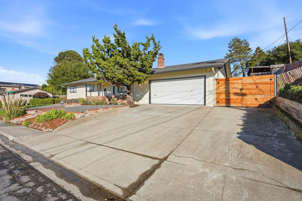 221 Pinon Avenue