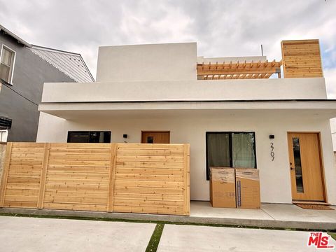 Photo of 2705 Benedict Street, Los Angeles, CA 90039 (MLS # 26838483)