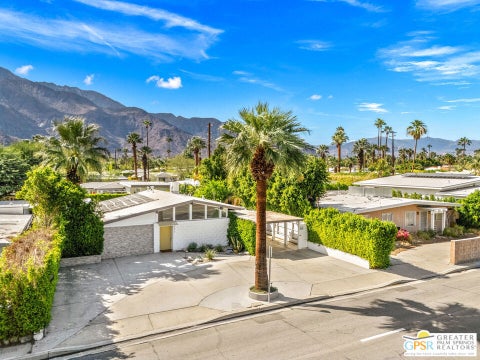 Tiny photo for 547 N Sunrise Way, Palm Springs, CA 92262 (MLS # 26986579PS)