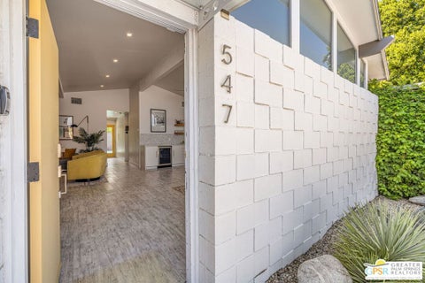 Tiny photo for 547 N Sunrise Way, Palm Springs, CA 92262 (MLS # 26986579PS)