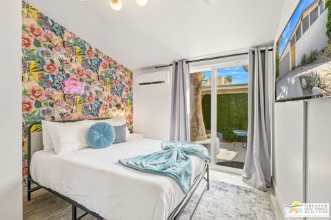 Tiny photo for 547 N Sunrise Way, Palm Springs, CA 92262 (MLS # 26986579PS)