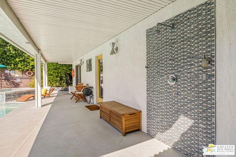 Tiny photo for 547 N Sunrise Way, Palm Springs, CA 92262 (MLS # 26986579PS)