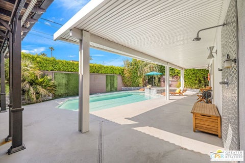 Tiny photo for 547 N Sunrise Way, Palm Springs, CA 92262 (MLS # 26986579PS)