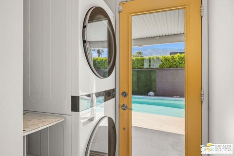 Tiny photo for 547 N Sunrise Way, Palm Springs, CA 92262 (MLS # 26986579PS)