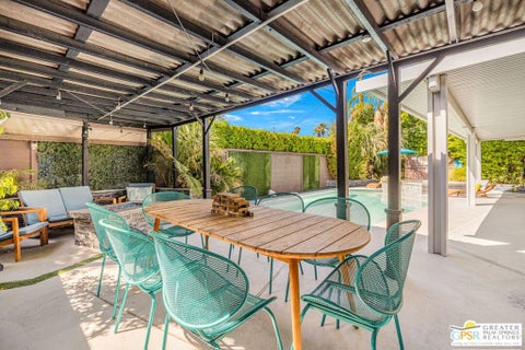 Tiny photo for 547 N Sunrise Way, Palm Springs, CA 92262 (MLS # 26986579PS)