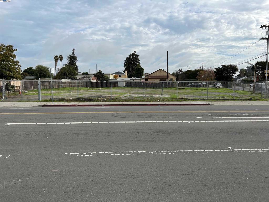 Development Opportunity in Hayward Unlock the full potential of this prime 0.30 acre lot in the heart of Hayward. Located on a high-visibility corridor, this property has recently been rezoned to C-43. Commercial-medium high density residential-mixed use. Opening the door to a wide range of development possibilities. Opportunity for a mixed-use corner lot. New zoning CN-MHDR-43-HE SECTION 17.31.180. Strategically positioned near major transportation routes, shopping centers and local schools. This lot is situated in a rapidly growing in demand area.