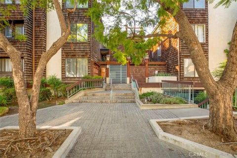 Photo of 301 N Belmont Street #308, Glendale, CA 91206 (MLS # GD26218188)