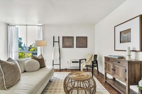 Photo of 3050 Rue D'Orleans #461, San Diego, CA 92110 (MLS # 260001796SD)