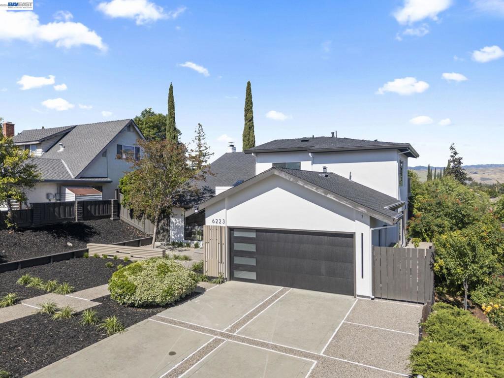 6223 Valroy Dr