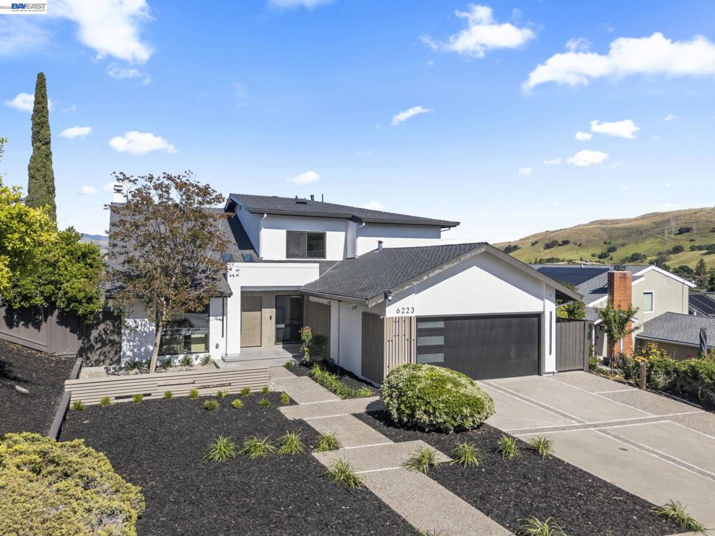 6223 Valroy Dr