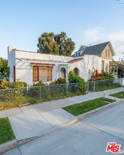 Photo of 1289 W 22nd Street #1291, Los Angeles, CA 90007 (MLS # 26101785)