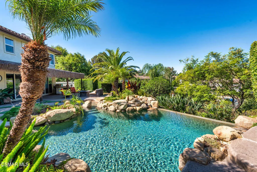 Simi Valley, California 93065, United States, 6 Bedrooms Bedrooms, ,6 BathroomsBathrooms,Residential,Active,138044