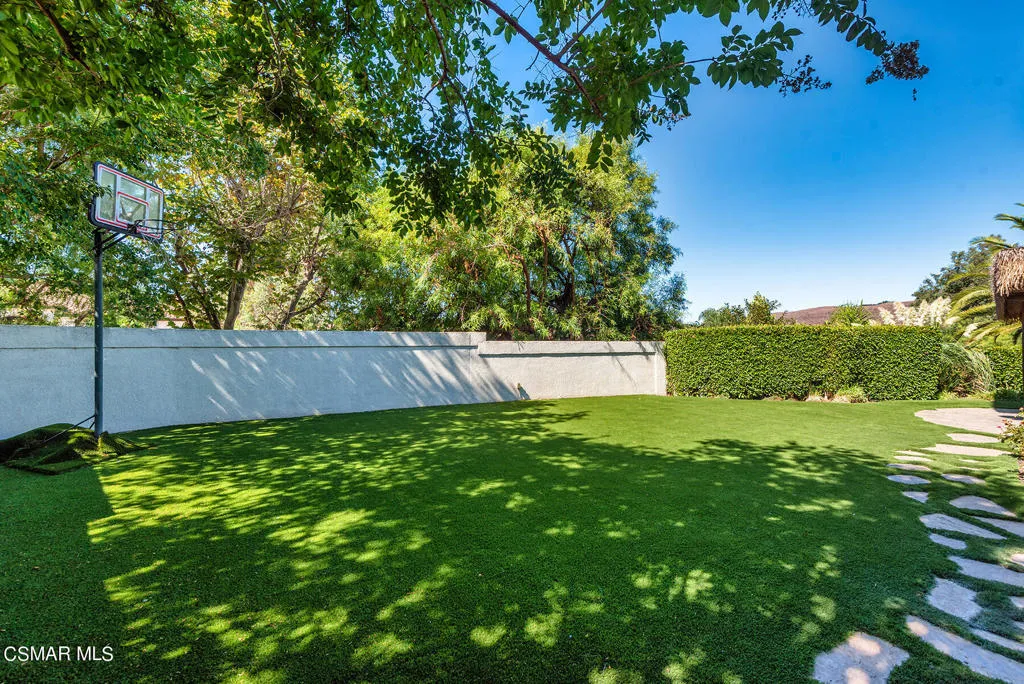 Simi Valley, California 93065, United States, 6 Bedrooms Bedrooms, ,6 BathroomsBathrooms,Residential,Active,138044