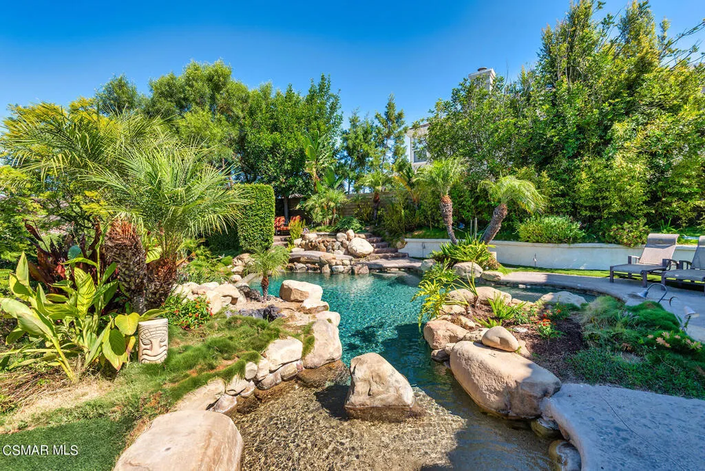 Simi Valley, California 93065, United States, 6 Bedrooms Bedrooms, ,6 BathroomsBathrooms,Residential,Active,138044