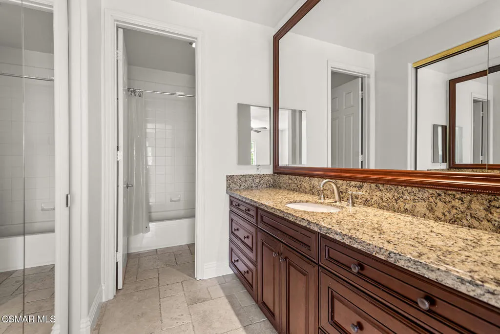 Simi Valley, California 93065, United States, 6 Bedrooms Bedrooms, ,6 BathroomsBathrooms,Residential,Active,138044