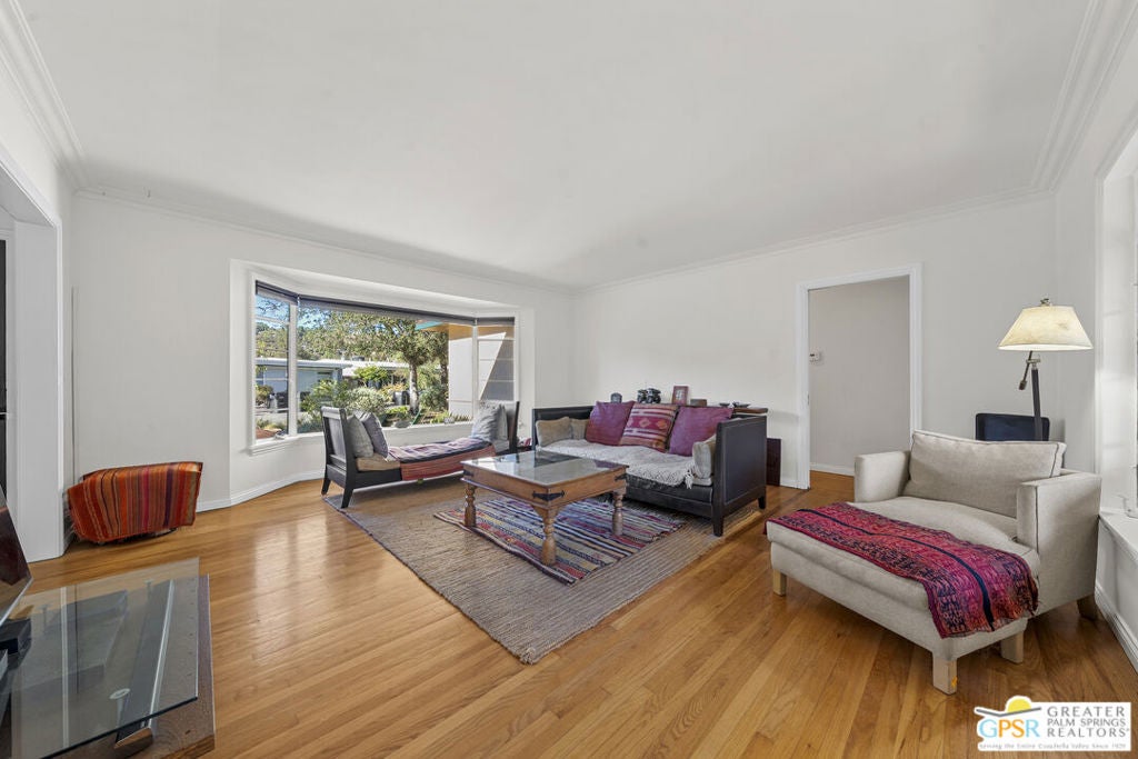 3150 Charing Cross Place