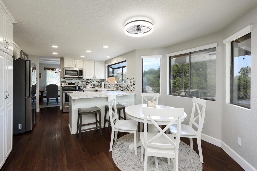 2129 Avenida Del Cielo