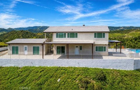Photo of 45050 Camaron Road, Temecula, CA 92590 (MLS # HD26090677)